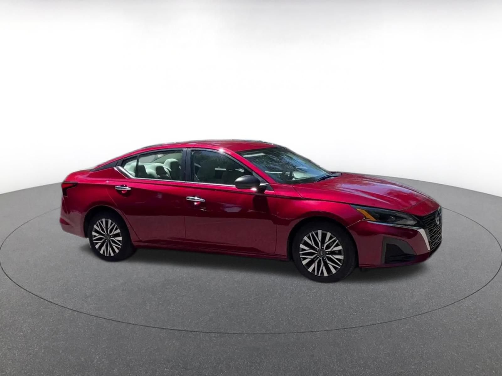 Thumbnail: 2025 Nissan Altima - 2