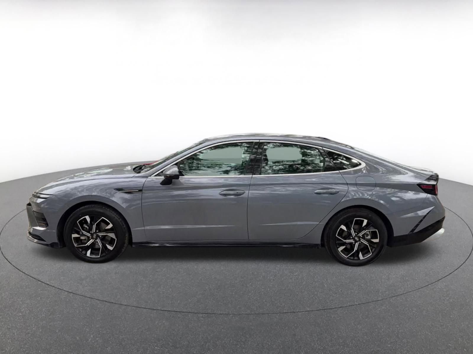 Thumbnail: 2025 Hyundai Sonata - 9