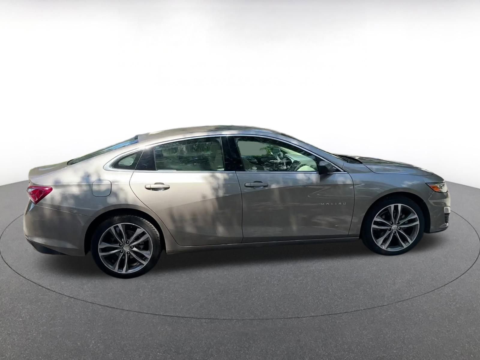 Thumbnail: 2024 Chevrolet Malibu - 16