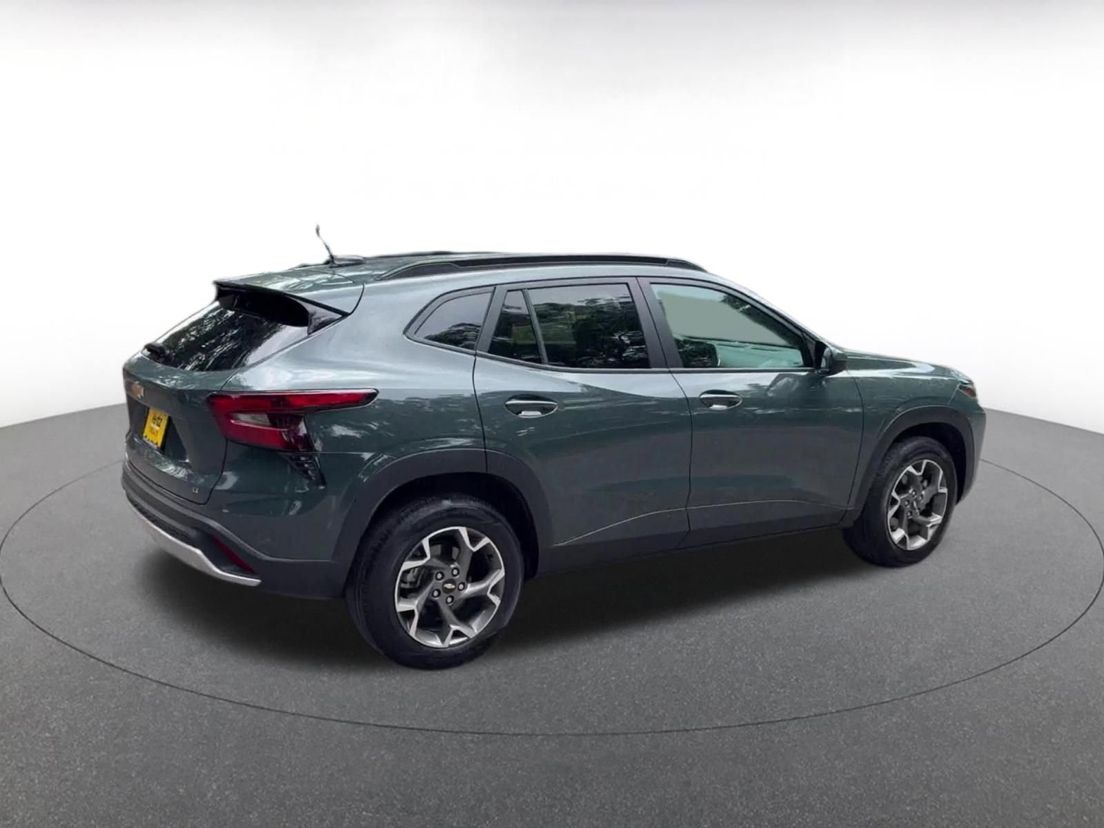 Thumbnail: 2025 Chevrolet Trax - 15