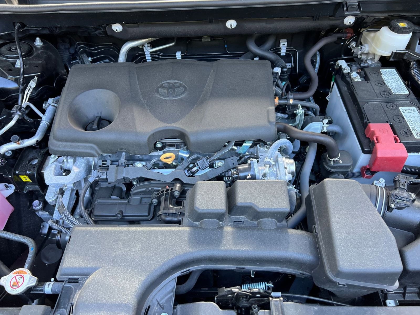 Thumbnail: 2025 Toyota RAV4 - 25