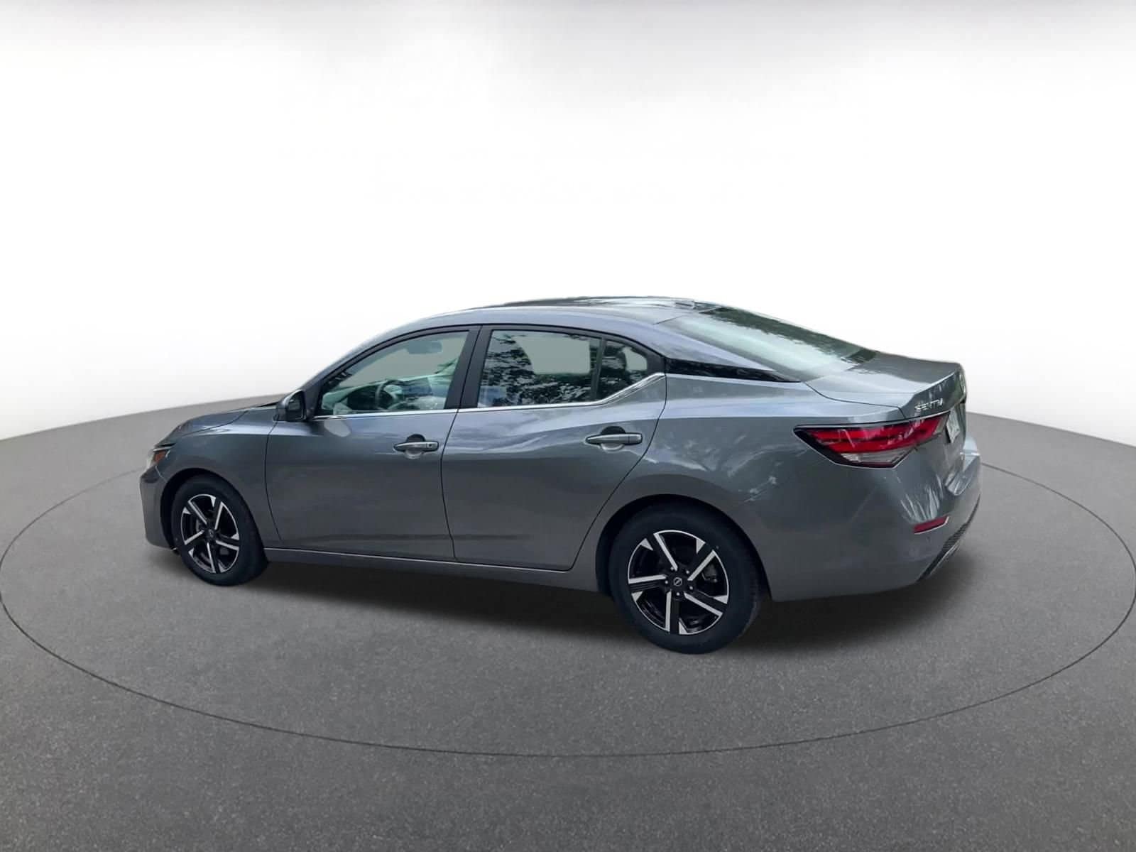 Thumbnail: 2024 Nissan Sentra - 10