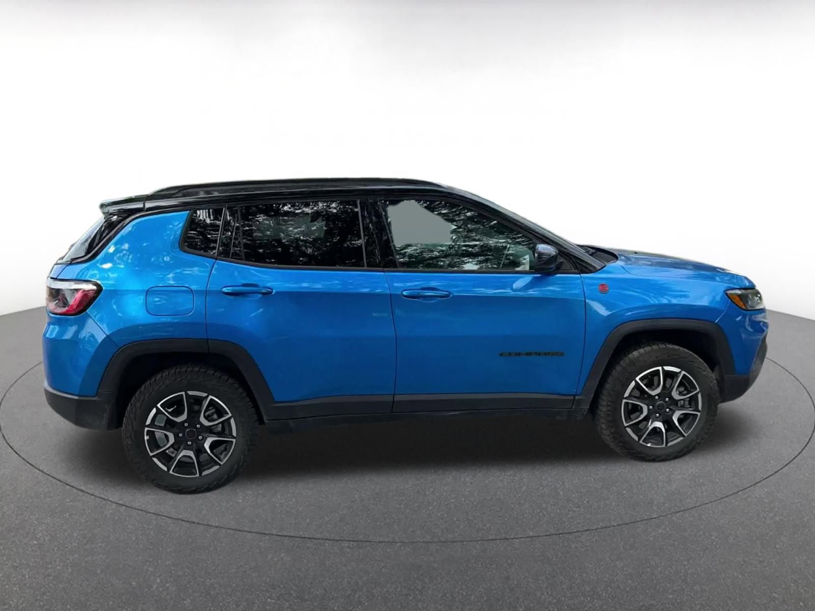 Thumbnail: 2025 Jeep Compass - 16