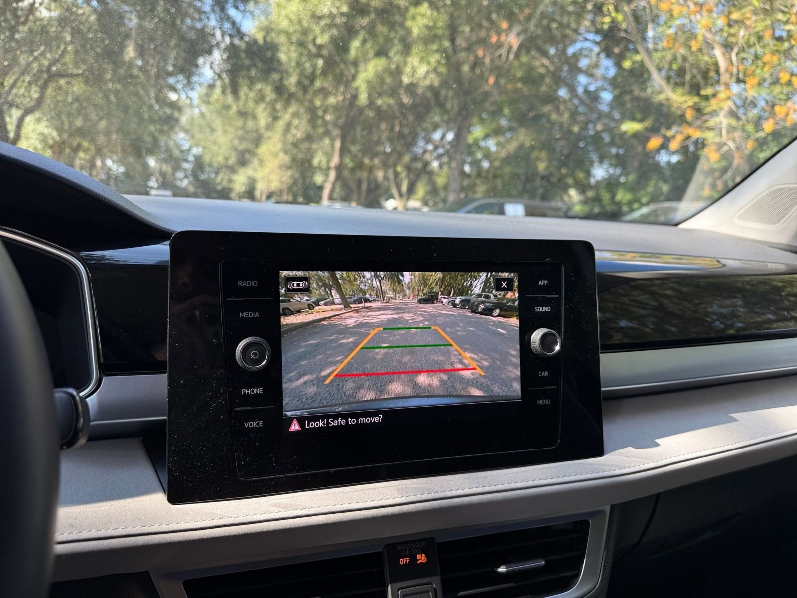 Thumbnail: 2025 Volkswagen Taos - 17