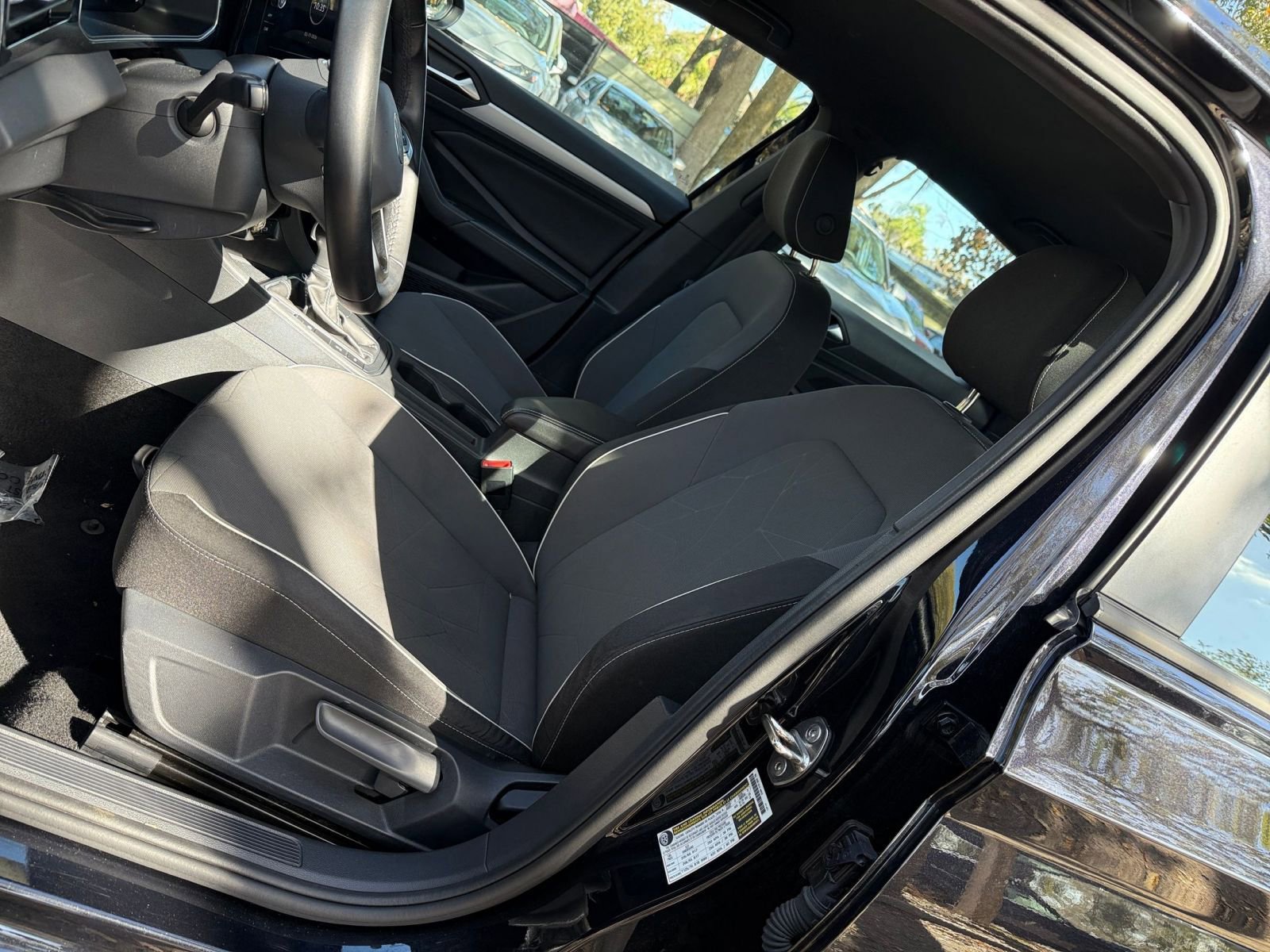 Thumbnail: 2025 Volkswagen Jetta - 22