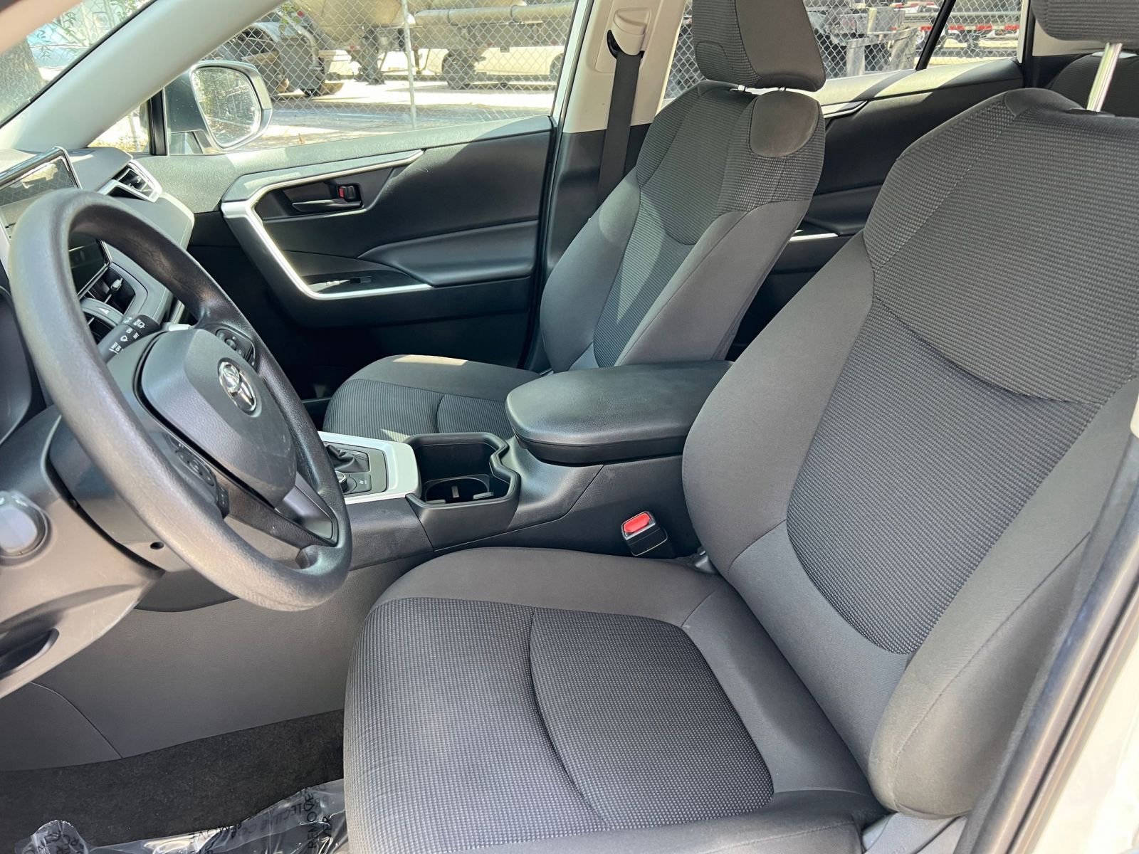 Thumbnail: 2025 Toyota RAV4 - 30