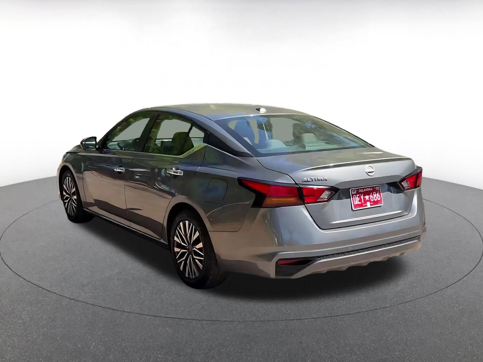 Thumbnail: 2025 Nissan Altima - 11