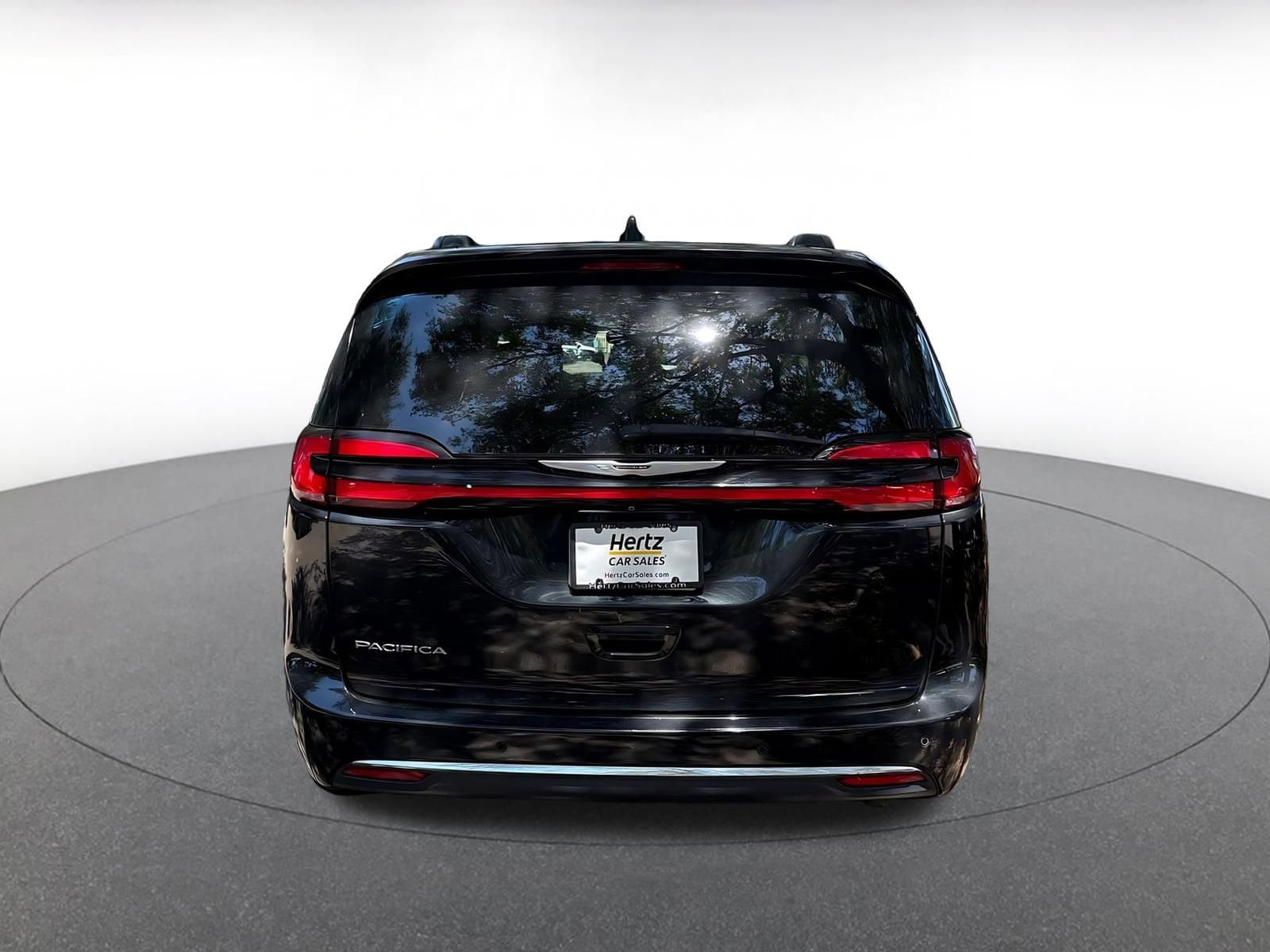 Thumbnail: 2022 Chrysler Pacifica - 6