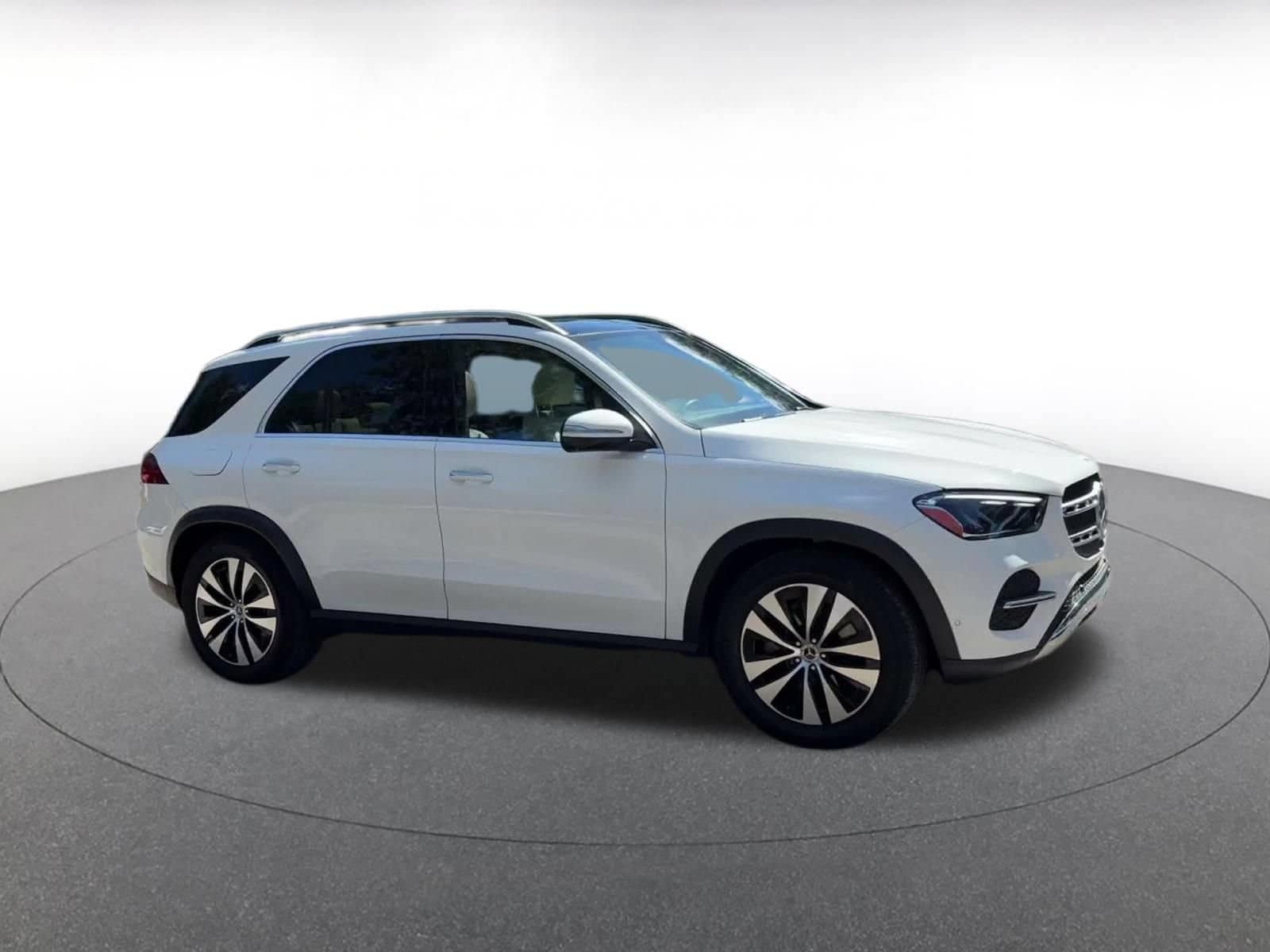Thumbnail: 2026 Mercedes-Benz GLE - 2