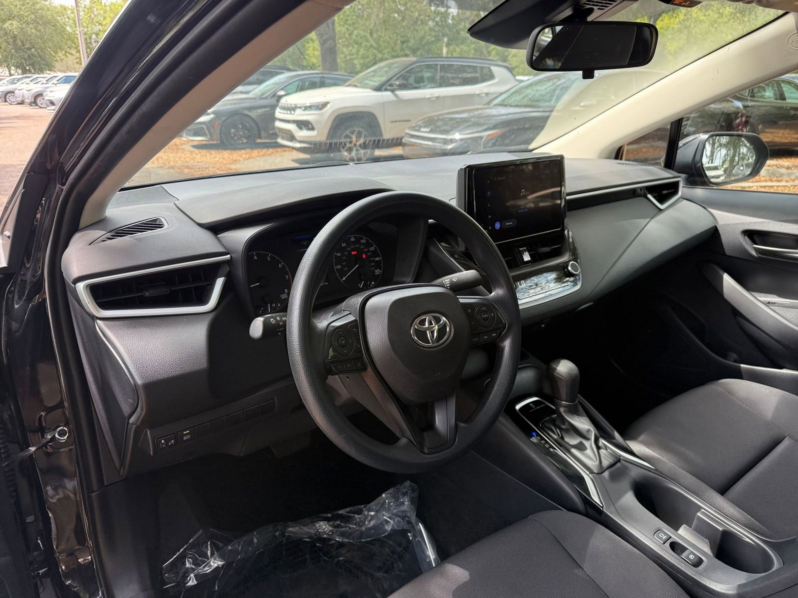 Thumbnail: 2025 Toyota Corolla - 31