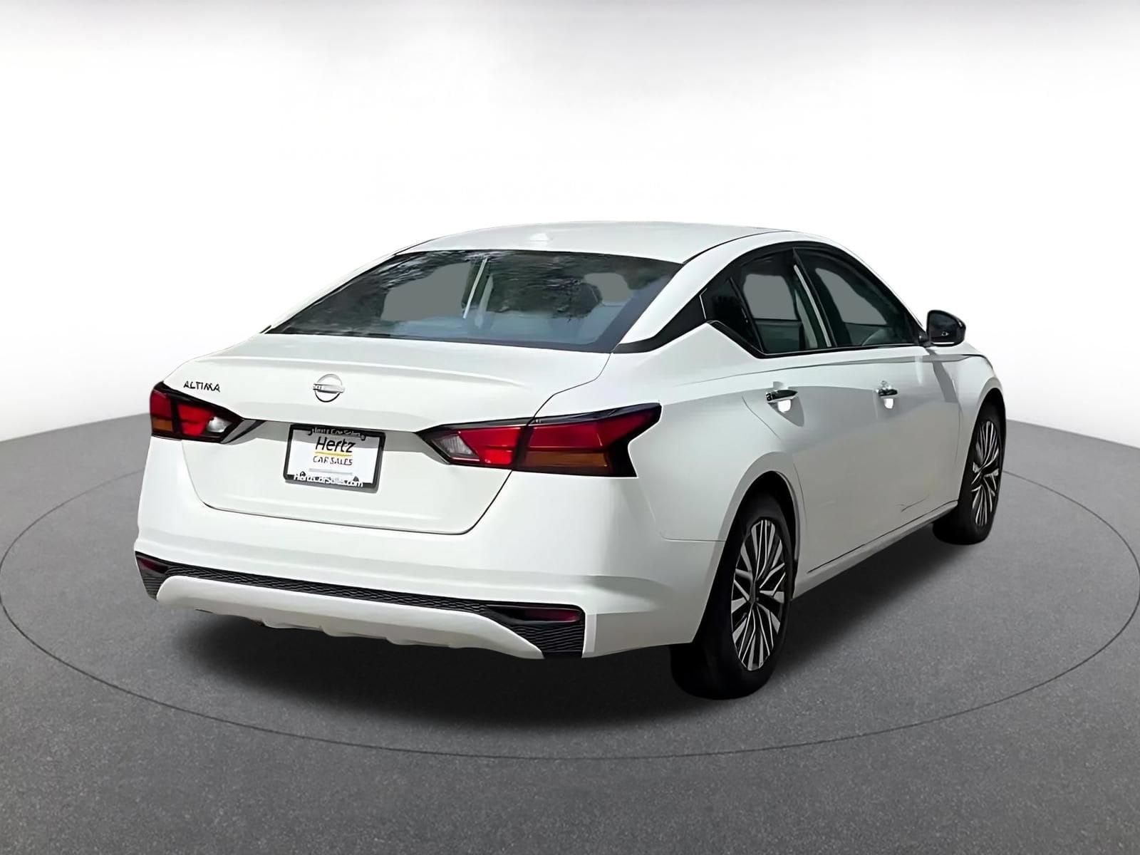 Thumbnail: 2025 Nissan Altima - 14