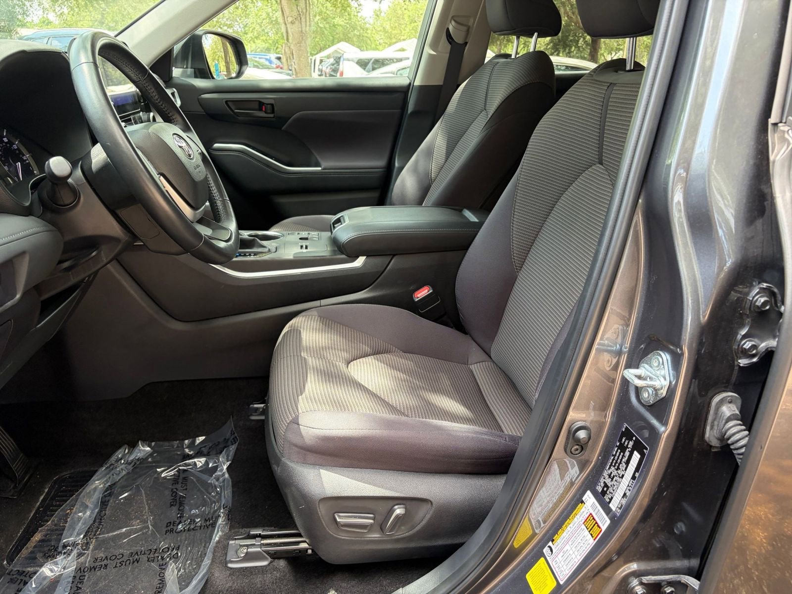 Thumbnail: 2025 Toyota Highlander - 28