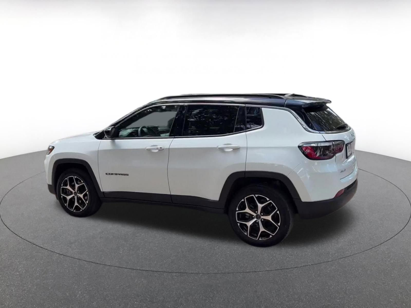 Thumbnail: 2025 Jeep Compass - 10