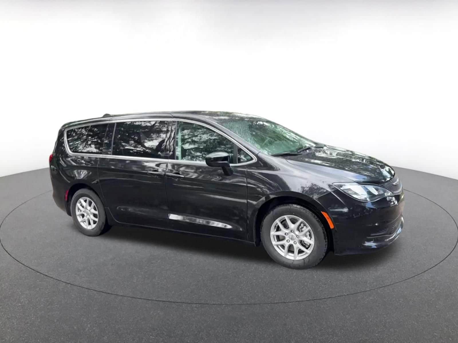 Thumbnail: 2024 Chrysler Voyager - 2