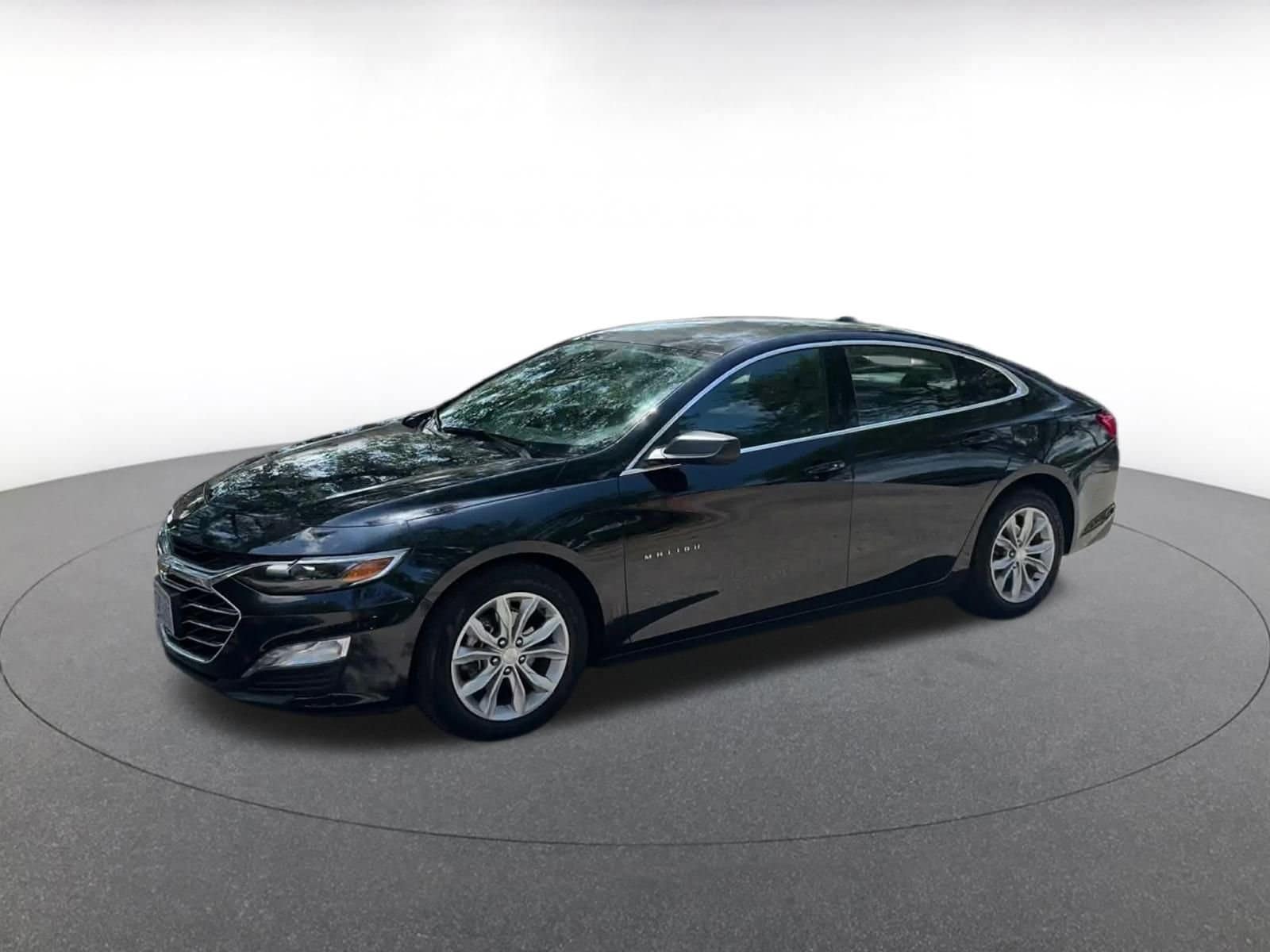 Thumbnail: 2024 Chevrolet Malibu - 8