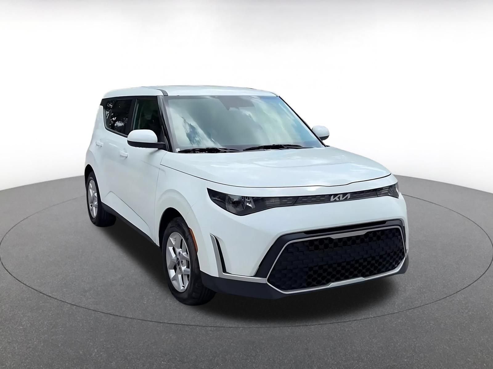 Thumbnail: 2025 Kia Soul - 3