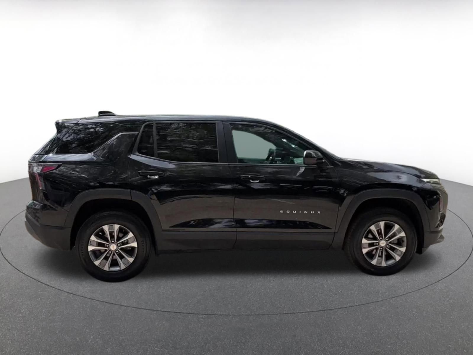 Thumbnail: 2025 Chevrolet Equinox - 16