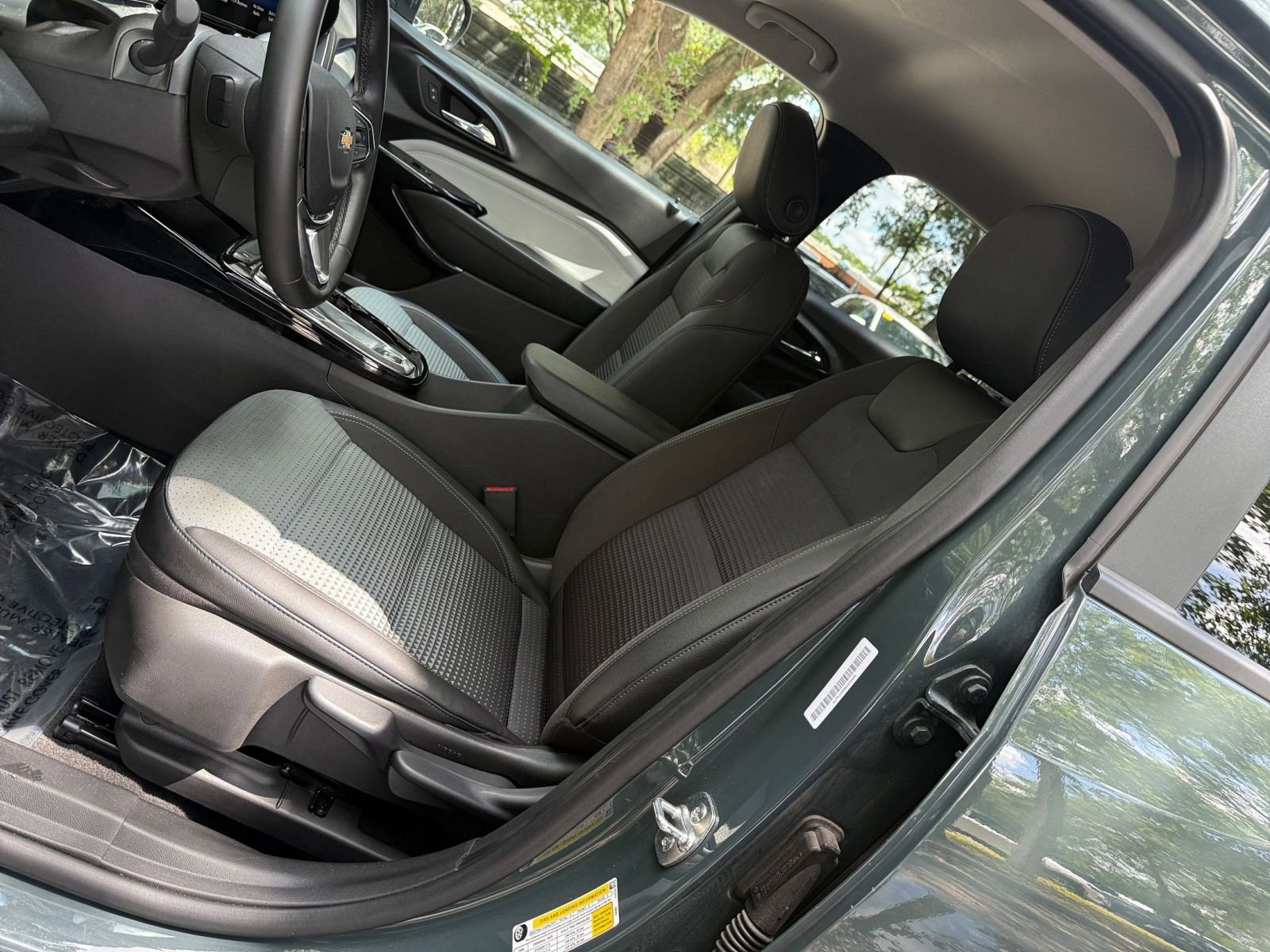Thumbnail: 2025 Chevrolet Trax - 23