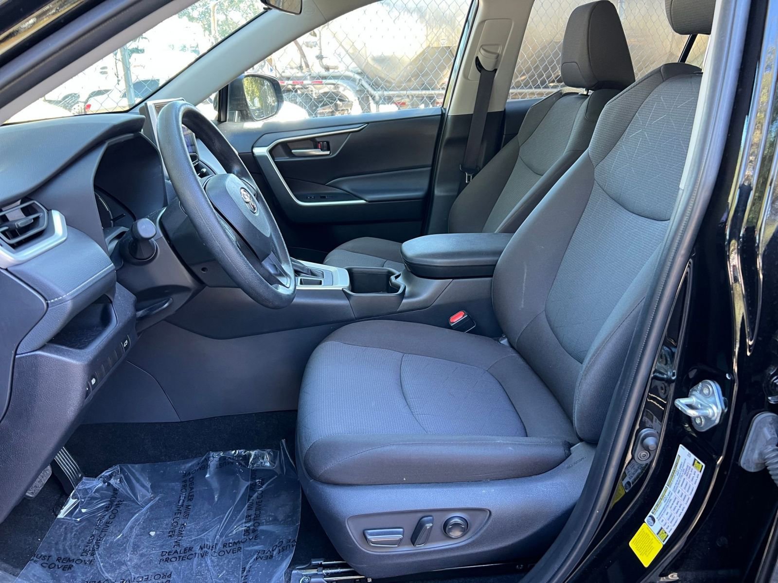 Thumbnail: 2025 Toyota RAV4 - 21