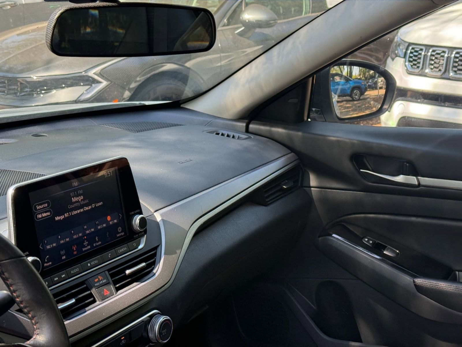 Thumbnail: 2025 Nissan Altima - 32