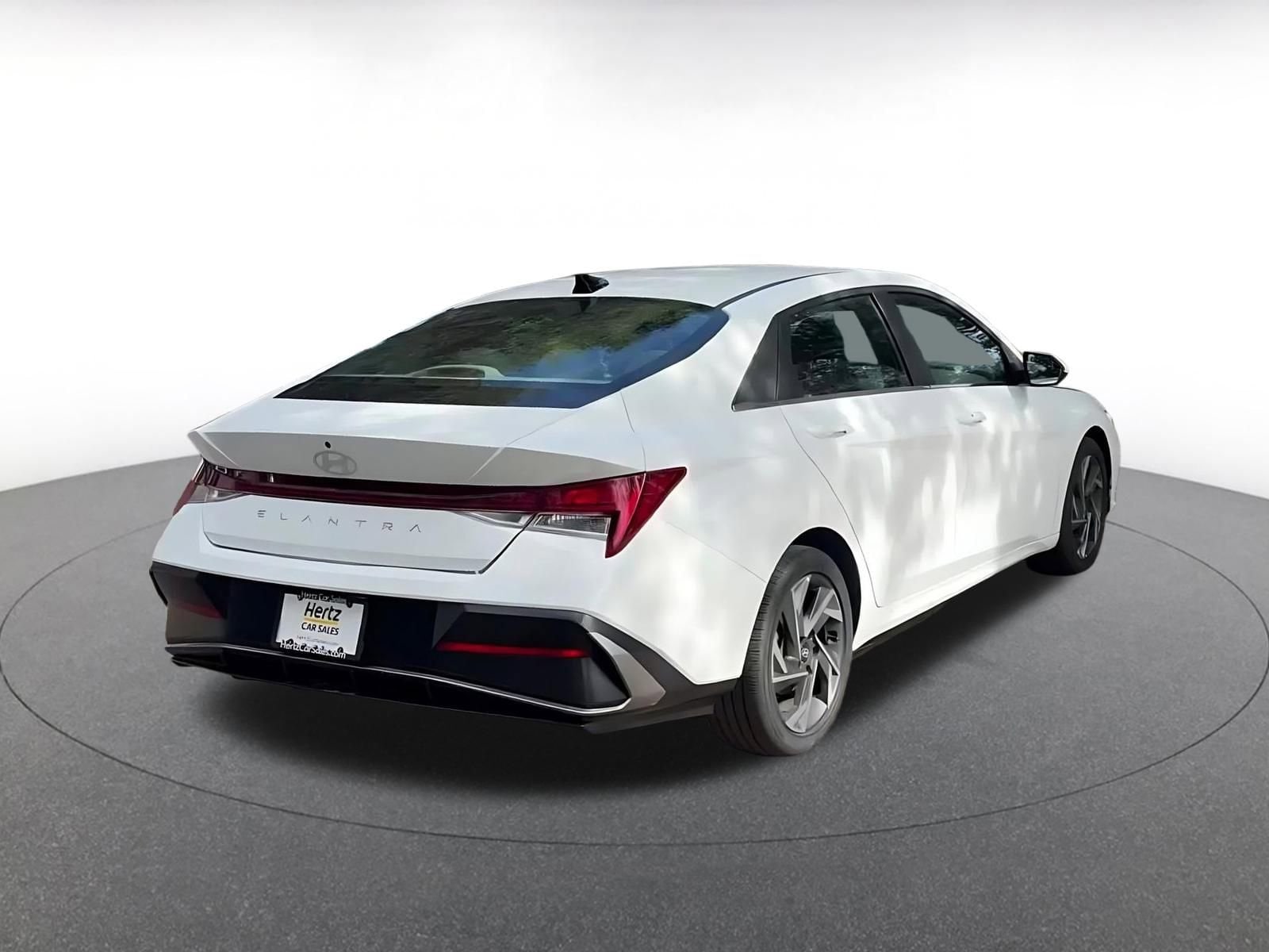 Thumbnail: 2025 Hyundai Elantra - 14