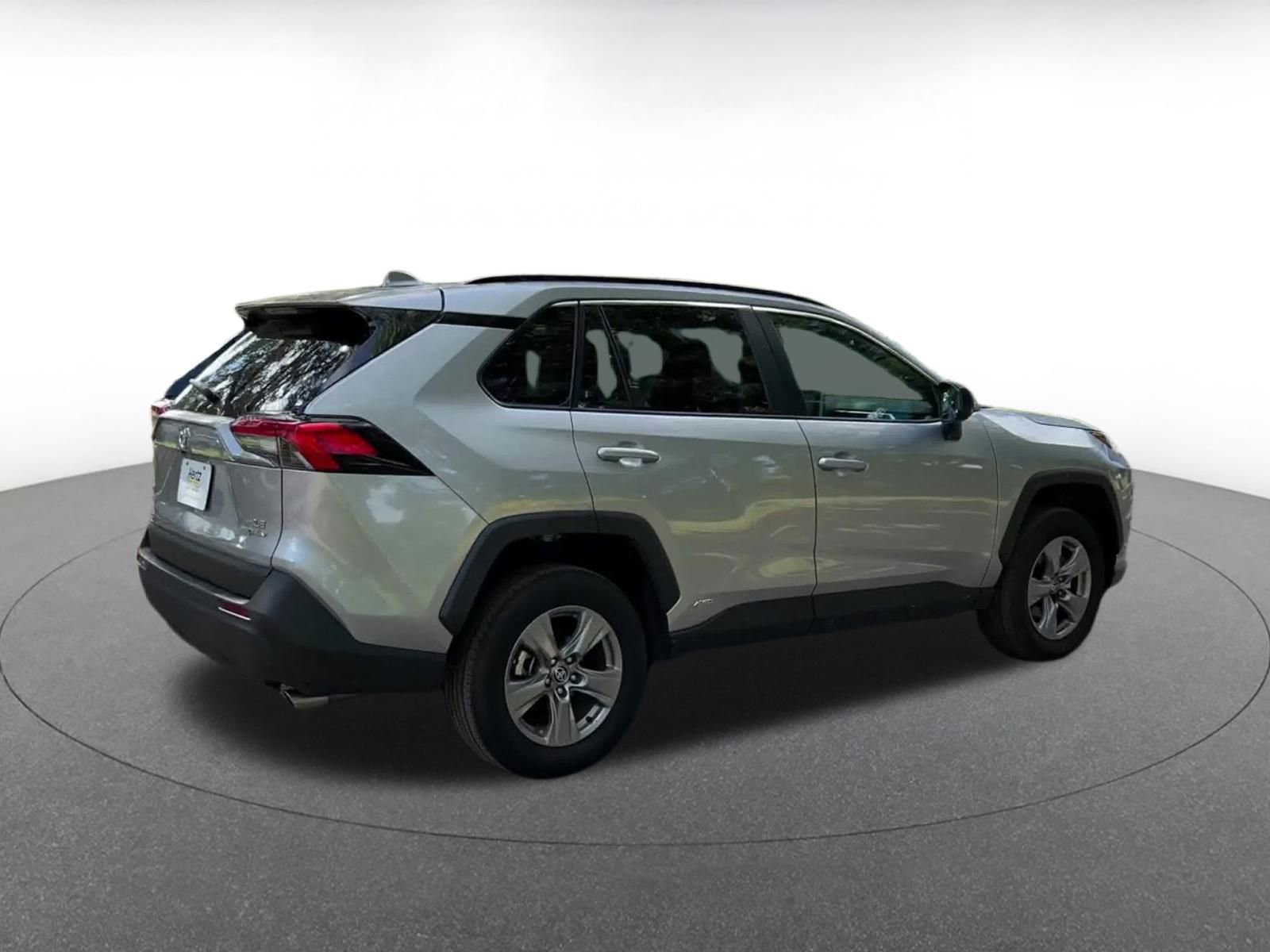 Thumbnail: 2025 Toyota RAV4 - 21