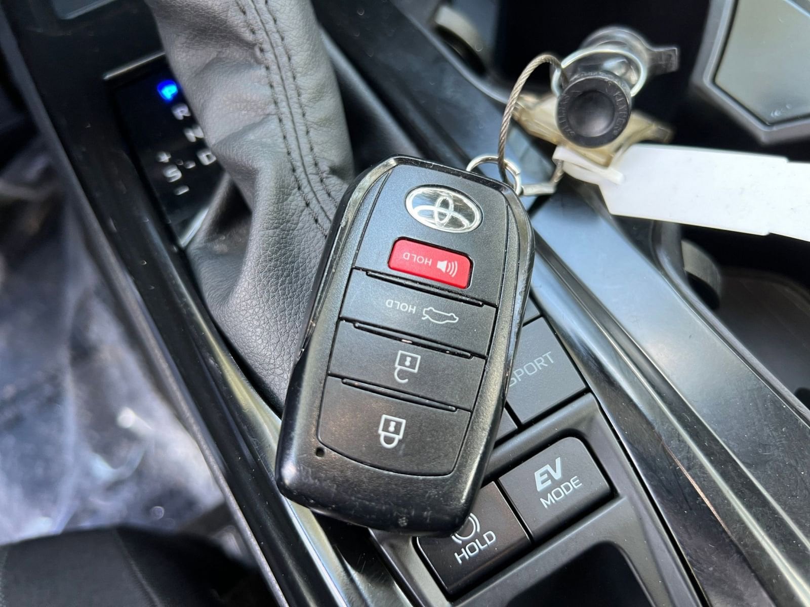 Thumbnail: 2025 Toyota Camry - 18