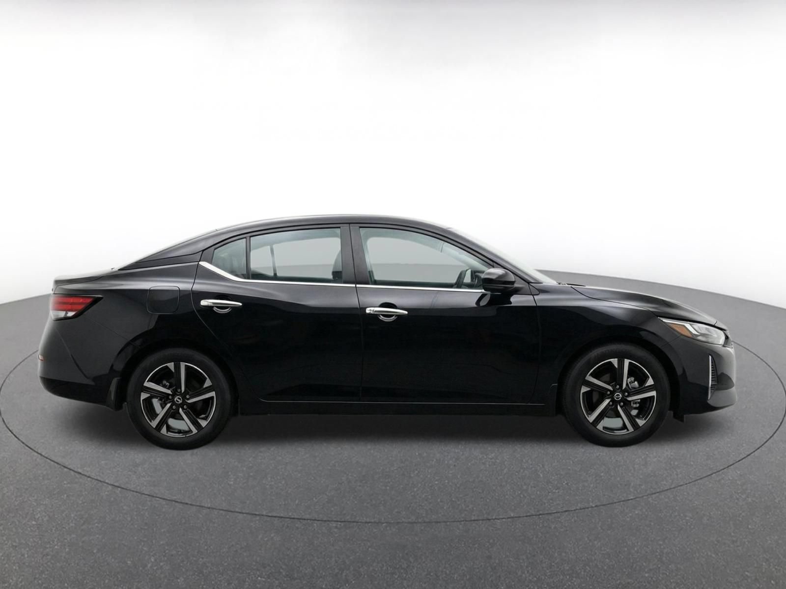 Thumbnail: 2025 Nissan Sentra - 10