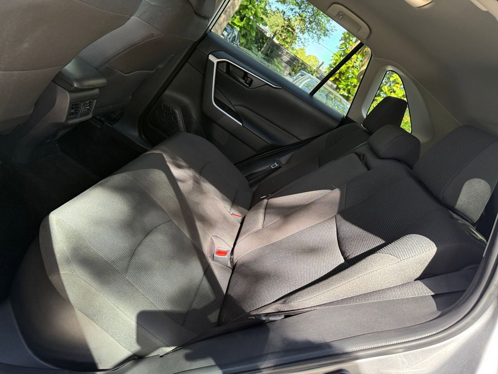 Thumbnail: 2025 Toyota RAV4 - 20