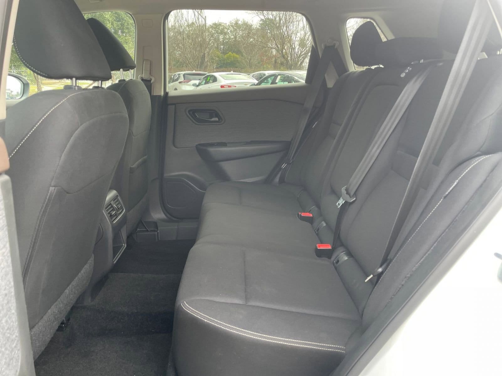 Thumbnail: 2023 Nissan Rogue - 24