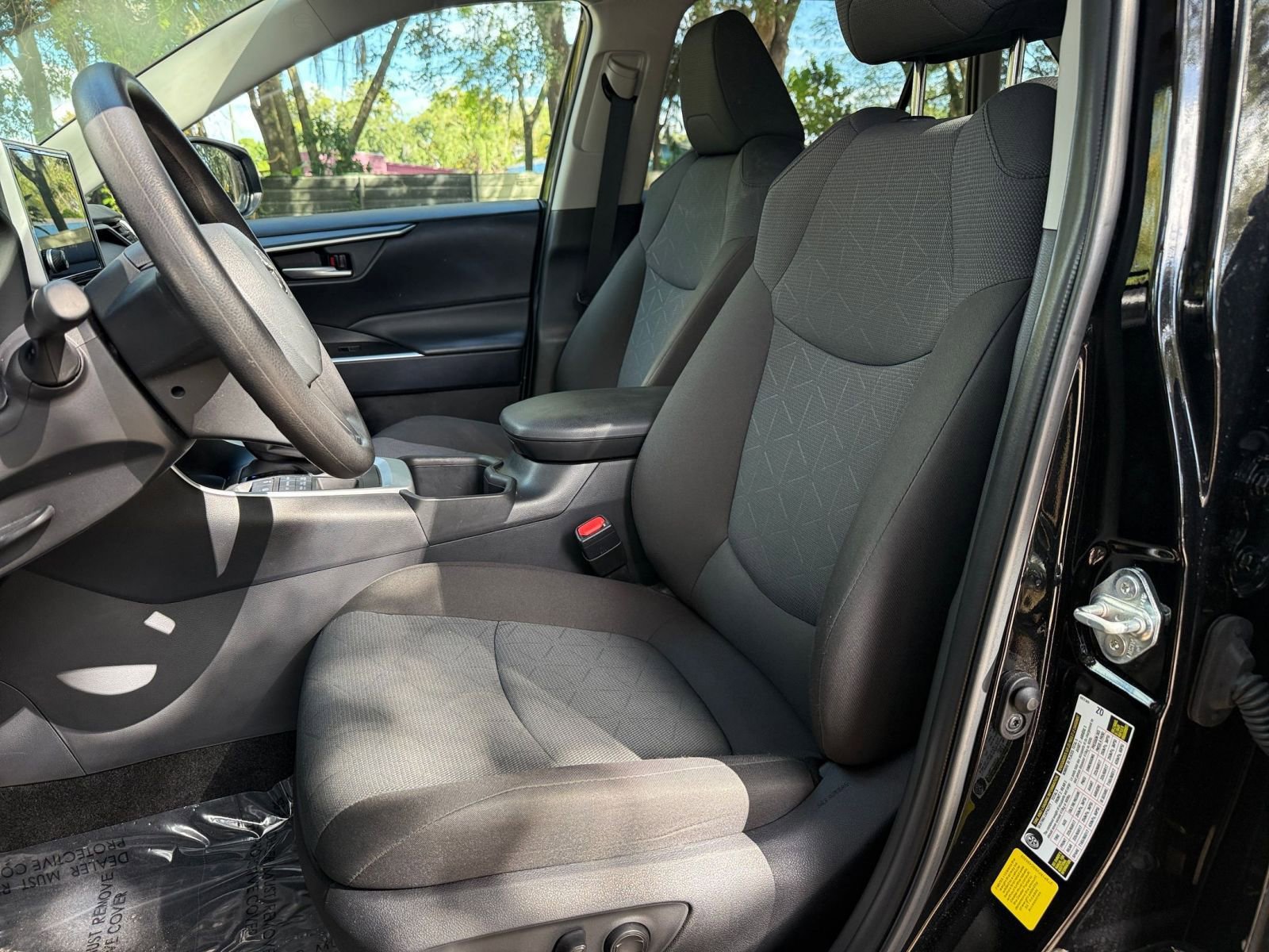 Thumbnail: 2025 Toyota RAV4 - 30