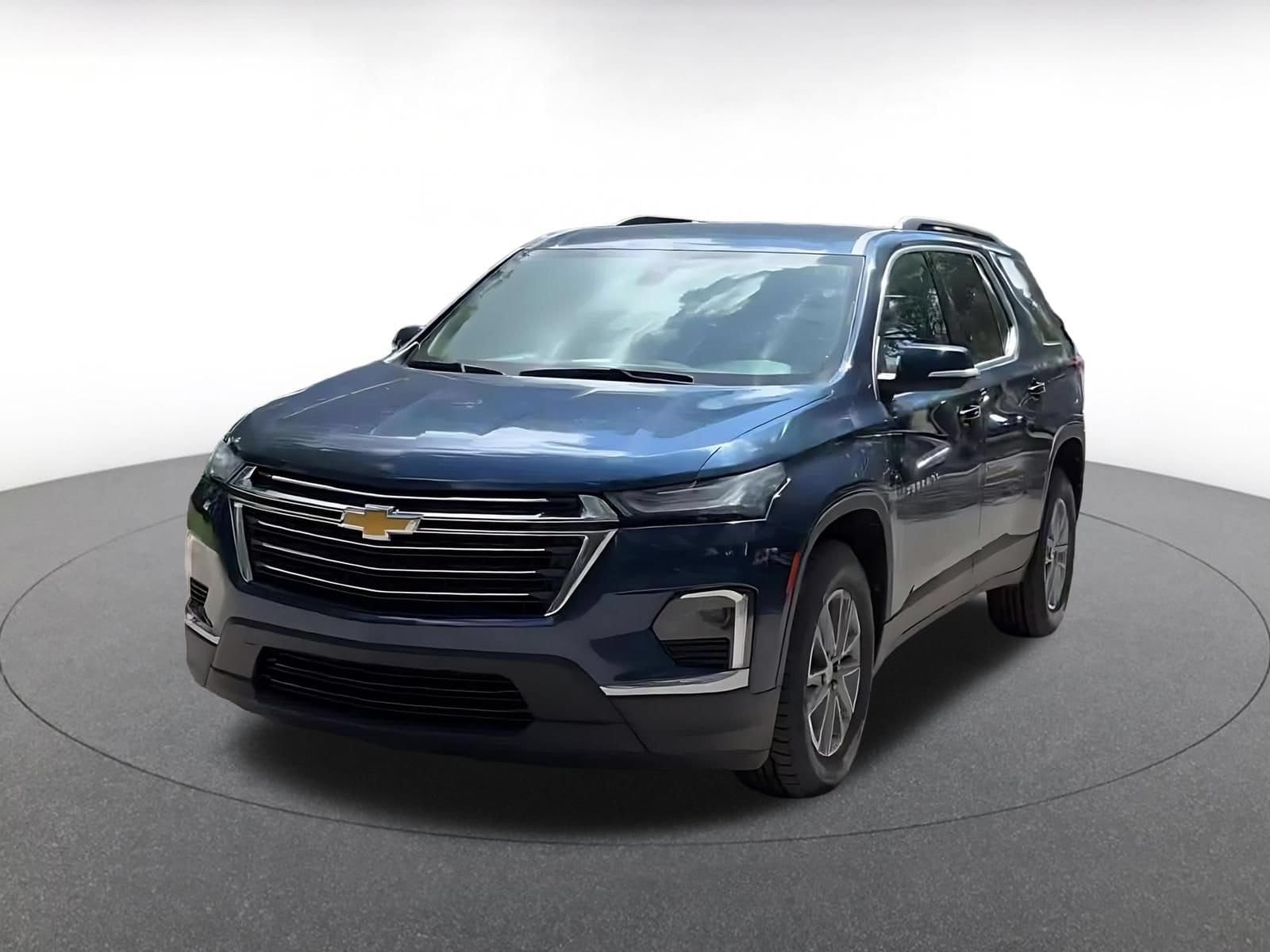 Thumbnail: 2023 Chevrolet Traverse - 7