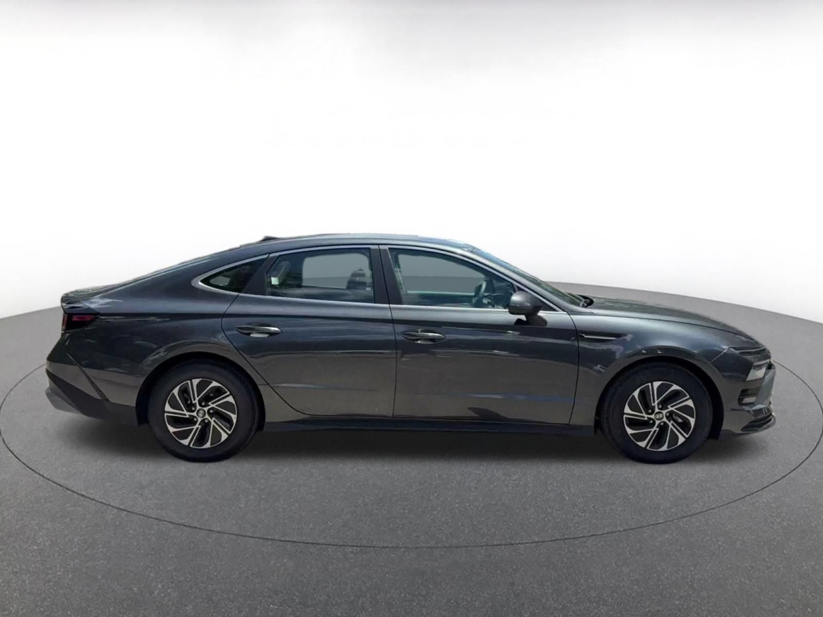 Thumbnail: 2026 Hyundai Sonata - 16