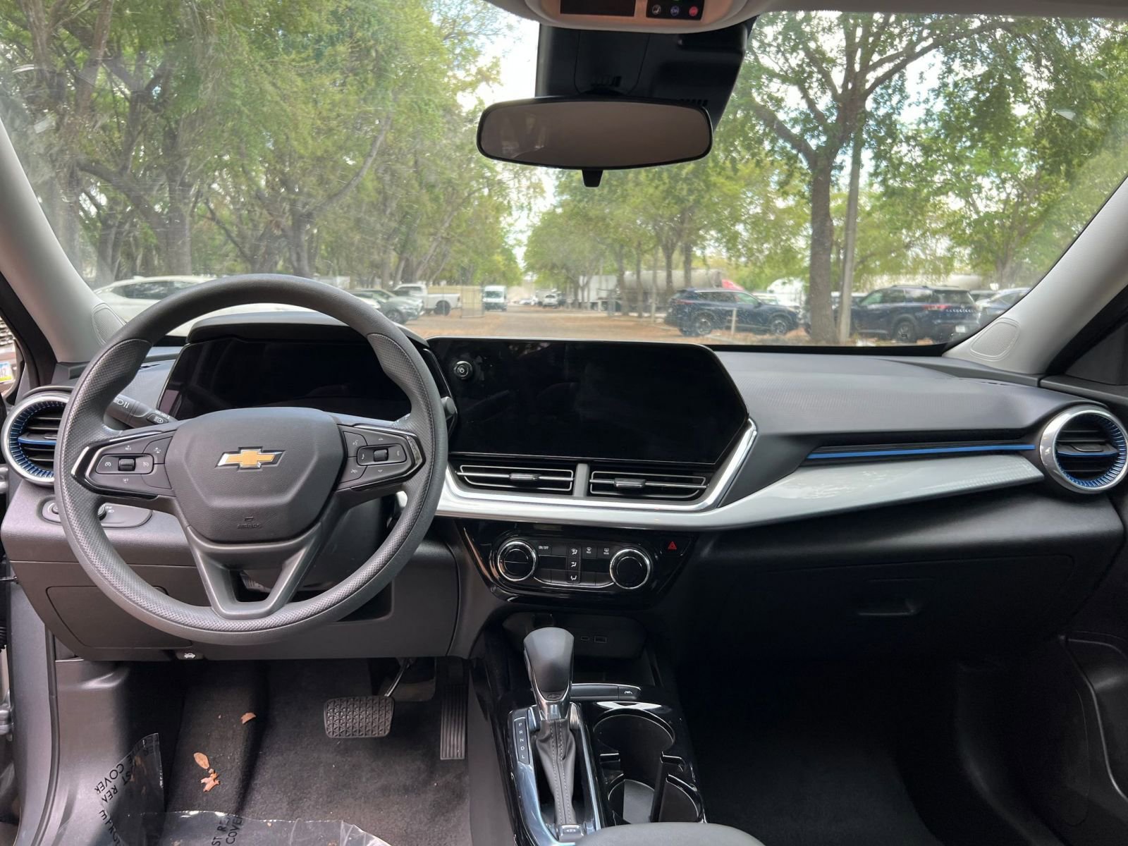 Thumbnail: 2025 Chevrolet Trax - 29