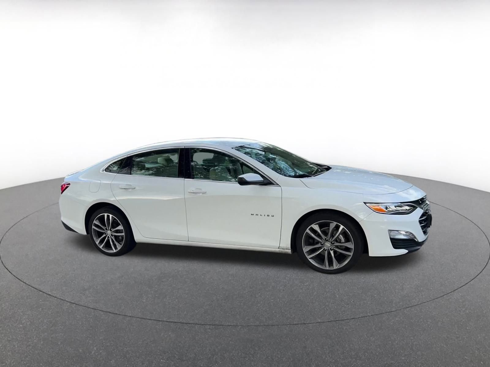 Thumbnail: 2024 Chevrolet Malibu - 2