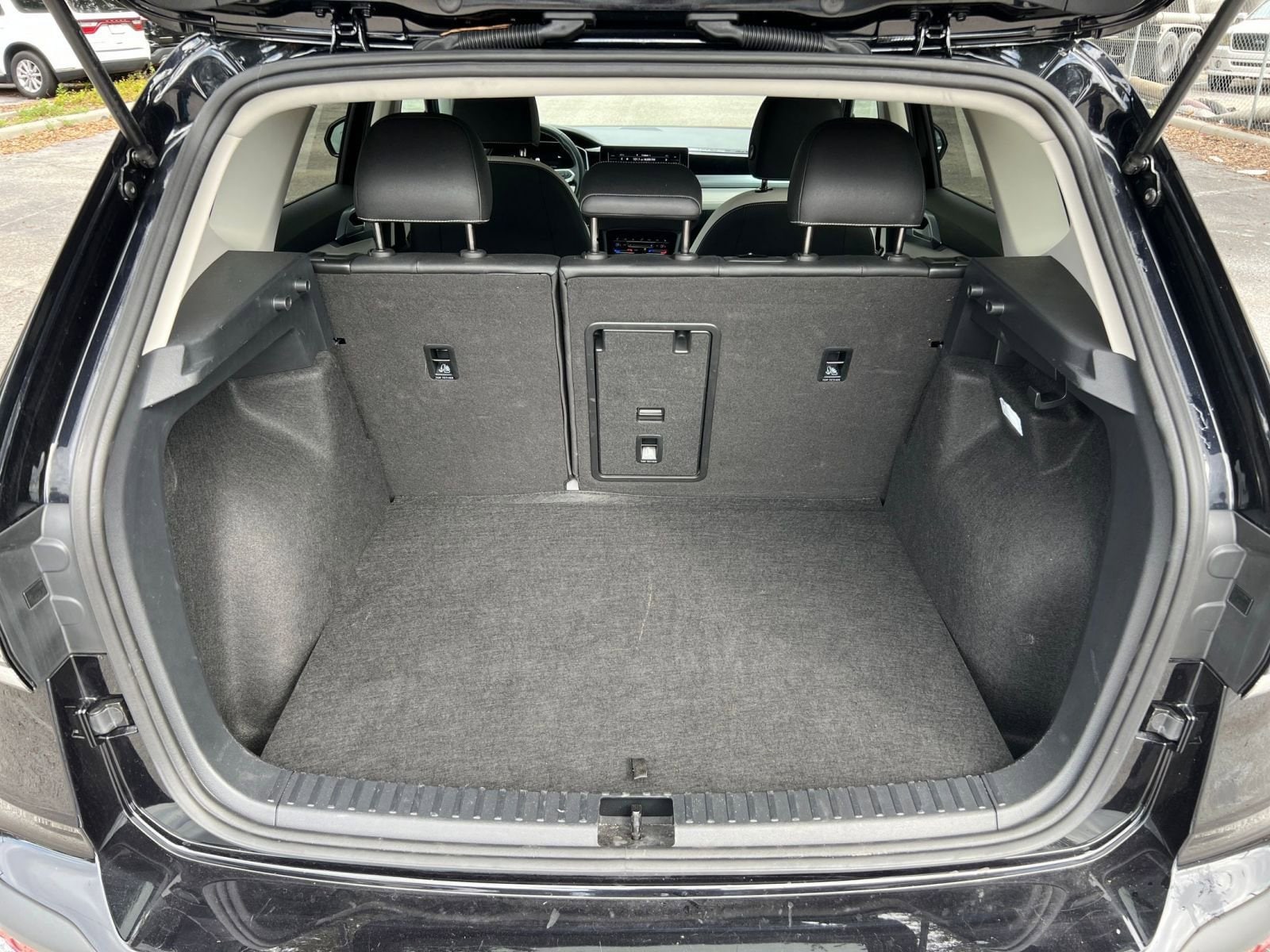 Thumbnail: 2025 Volkswagen Taos - 24