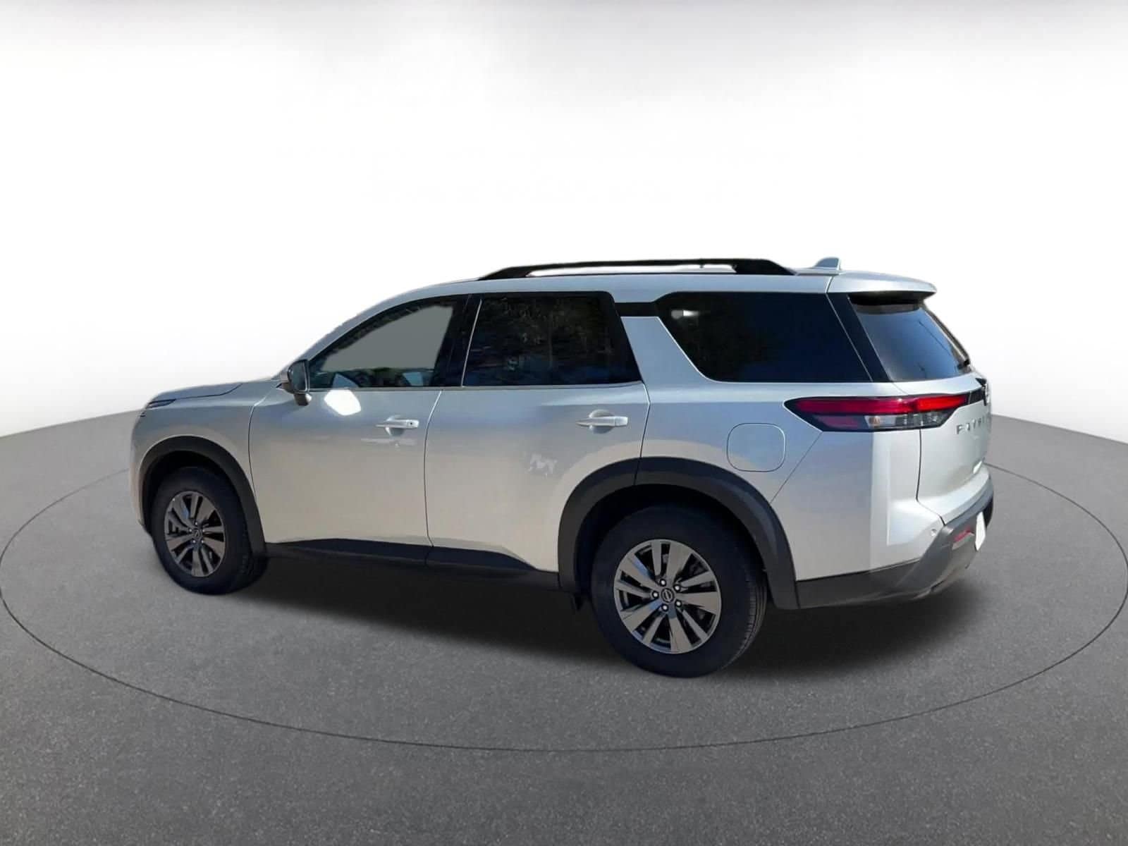 Thumbnail: 2025 Nissan Pathfinder - 10