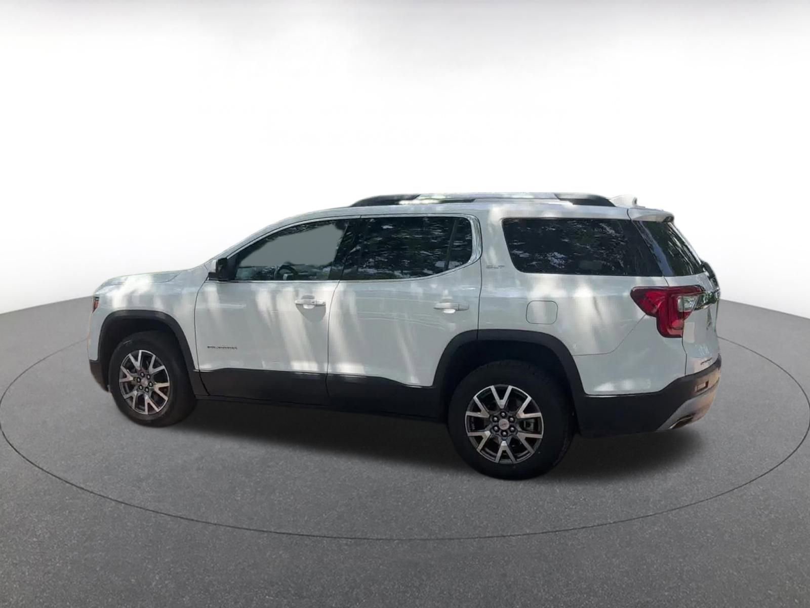 Thumbnail: 2023 GMC Acadia - 10