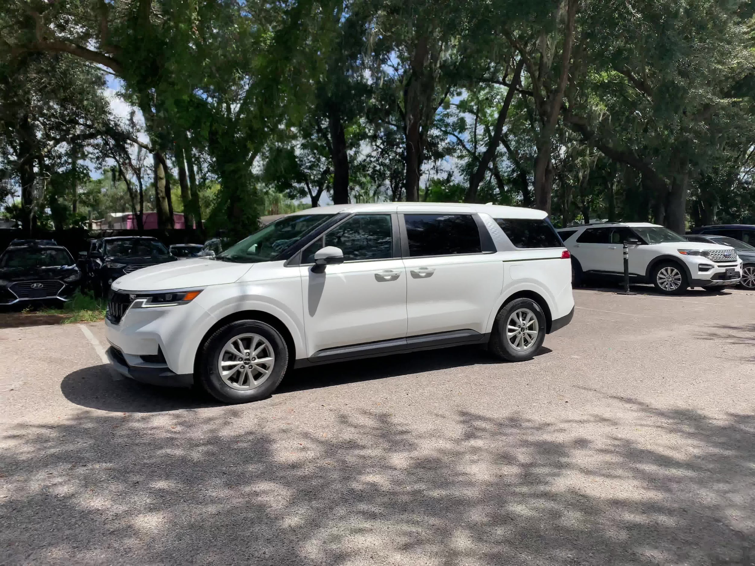 2023 Kia Carnival LX 7