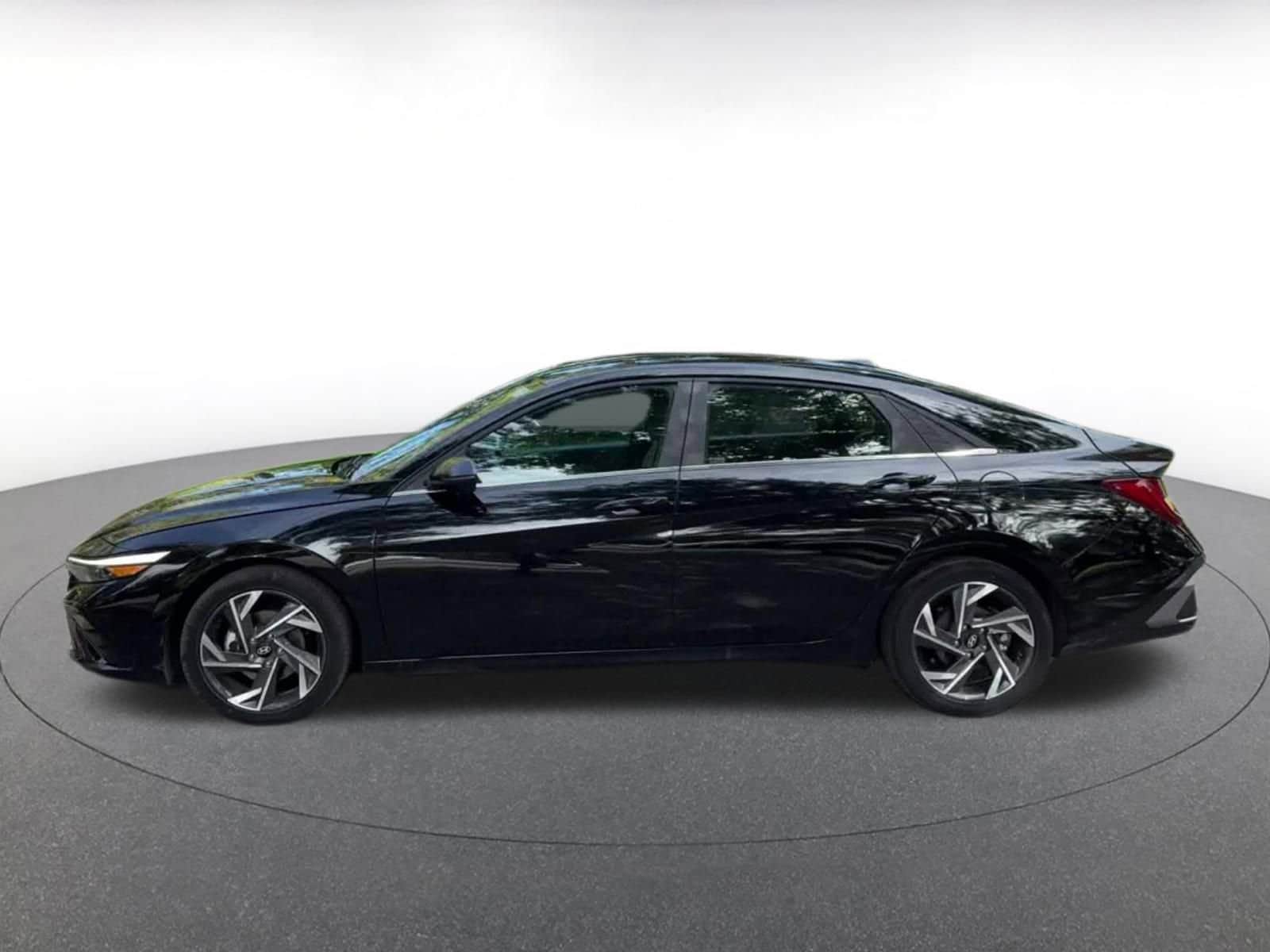 Thumbnail: 2025 Hyundai Elantra - 9