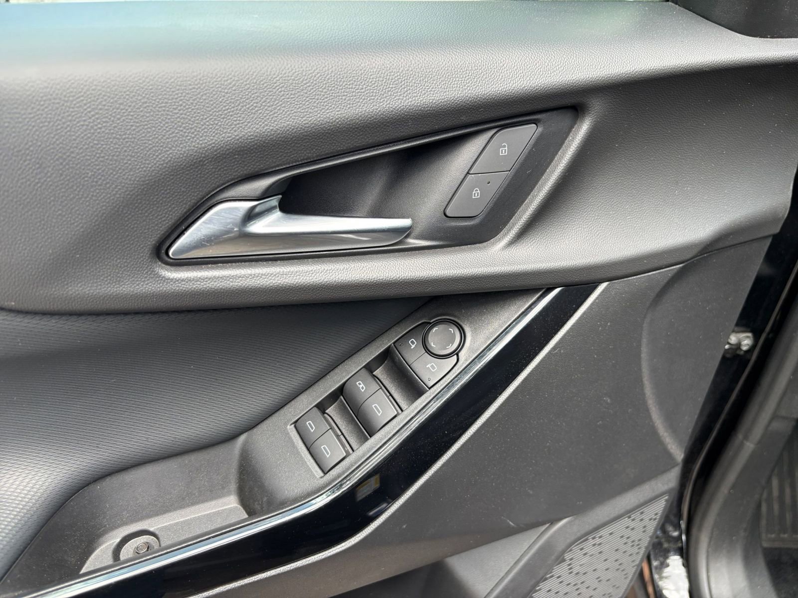 Thumbnail: 2025 Chevrolet Equinox - 18