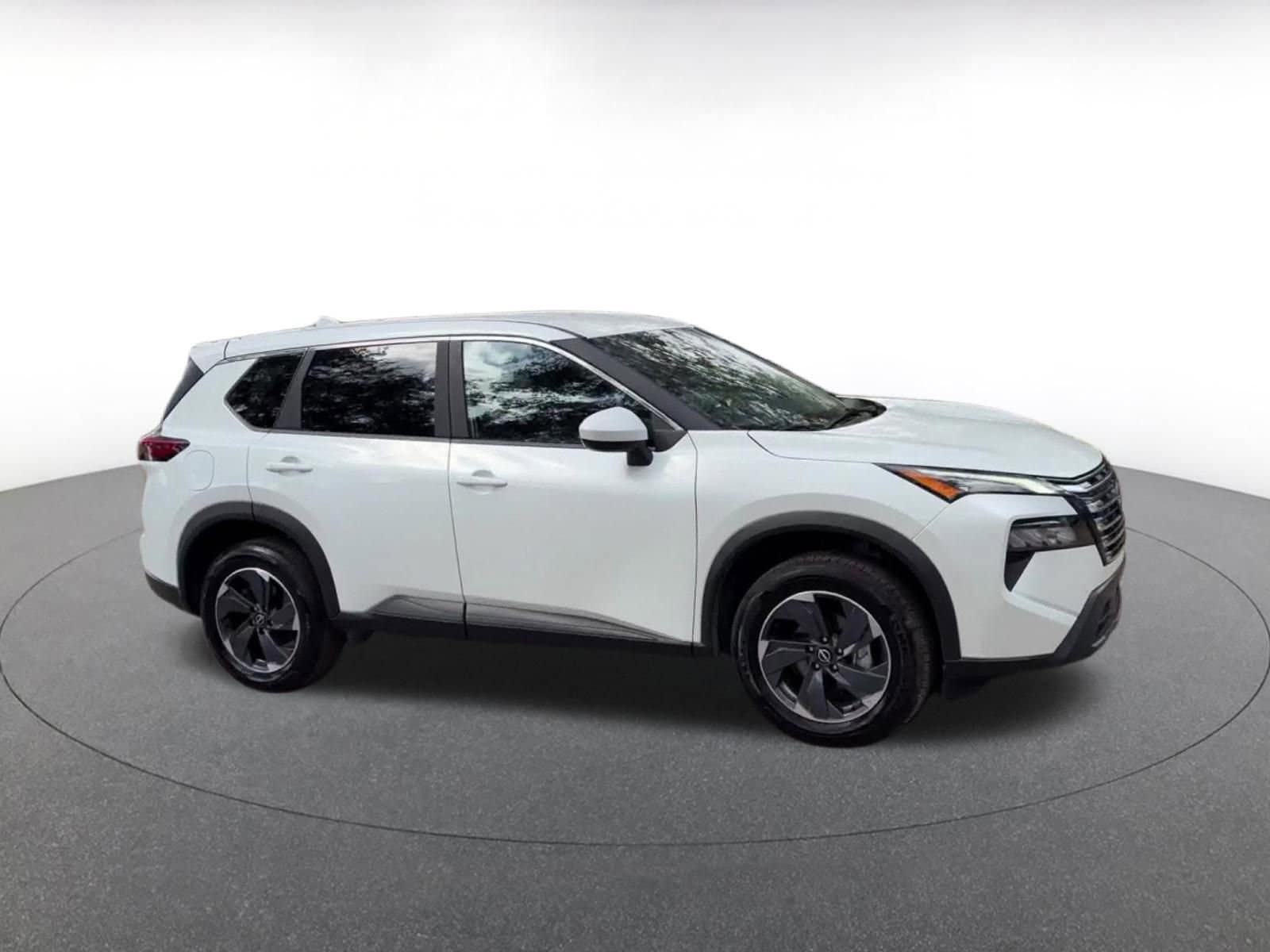 Thumbnail: 2025 Nissan Rogue - 2