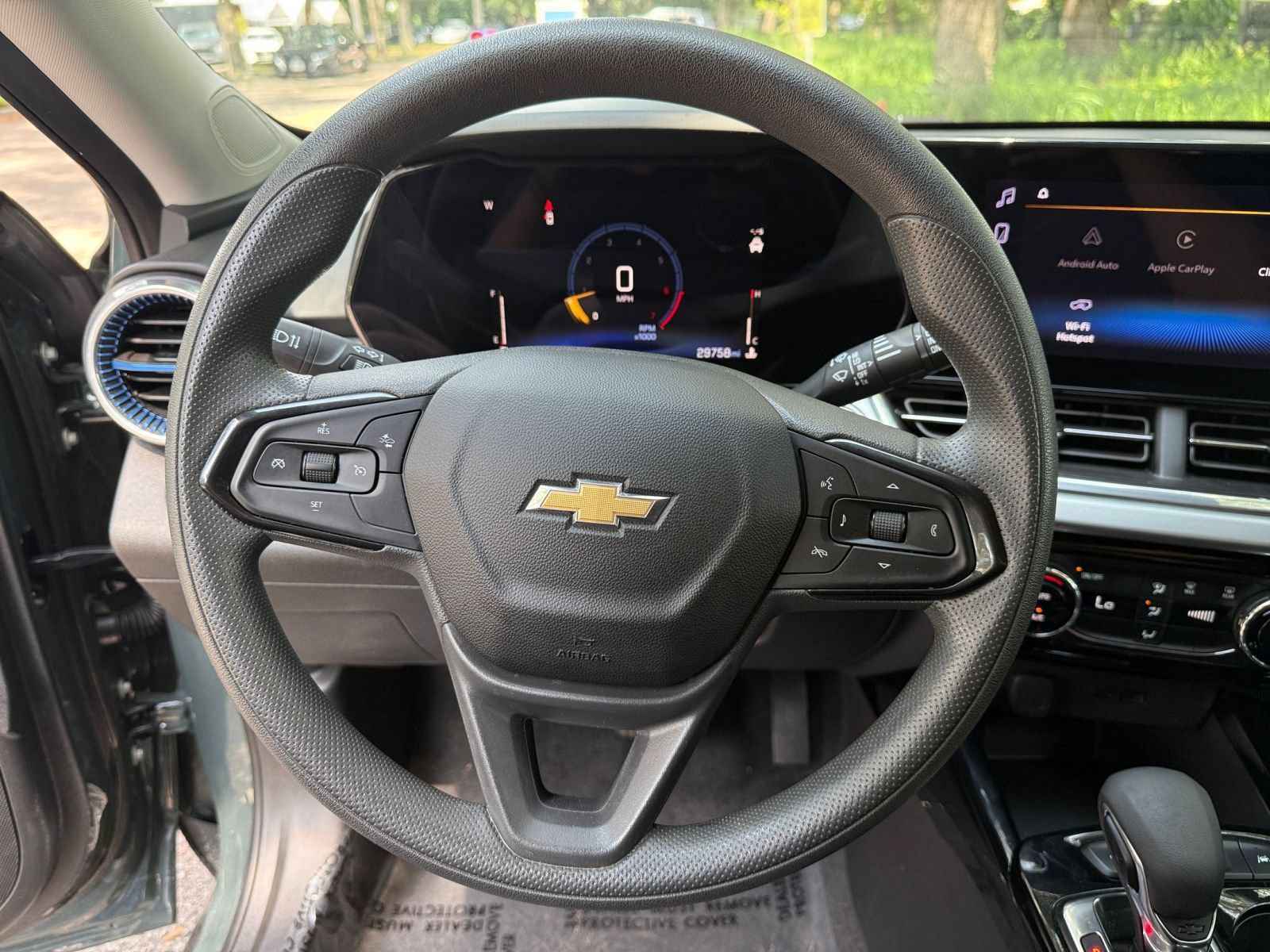 Thumbnail: 2025 Chevrolet Trax - 24