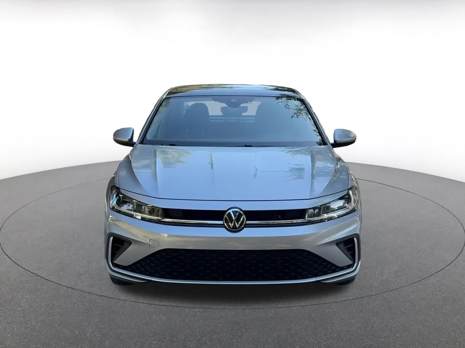 Thumbnail: 2025 Volkswagen Jetta - 4