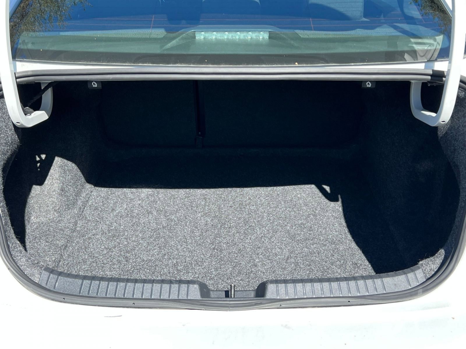 Thumbnail: 2025 Volkswagen Jetta - 25