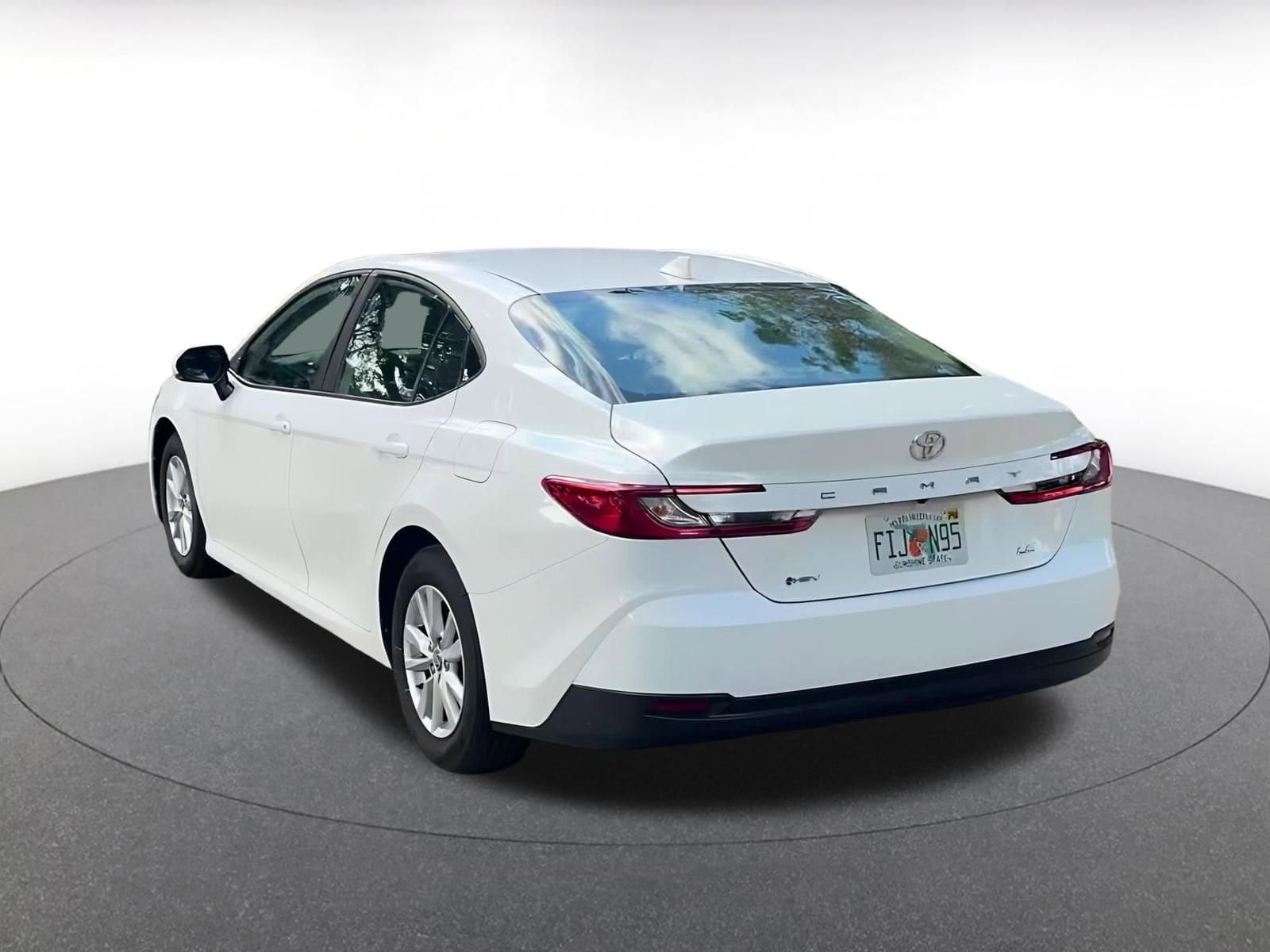 Thumbnail: 2025 Toyota Camry - 11