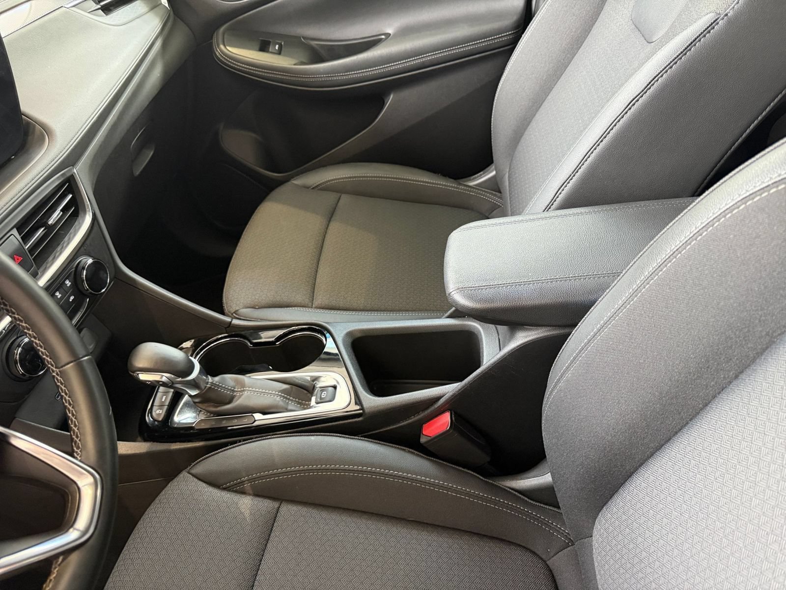 Thumbnail: 2025 Buick Encore GX - 35