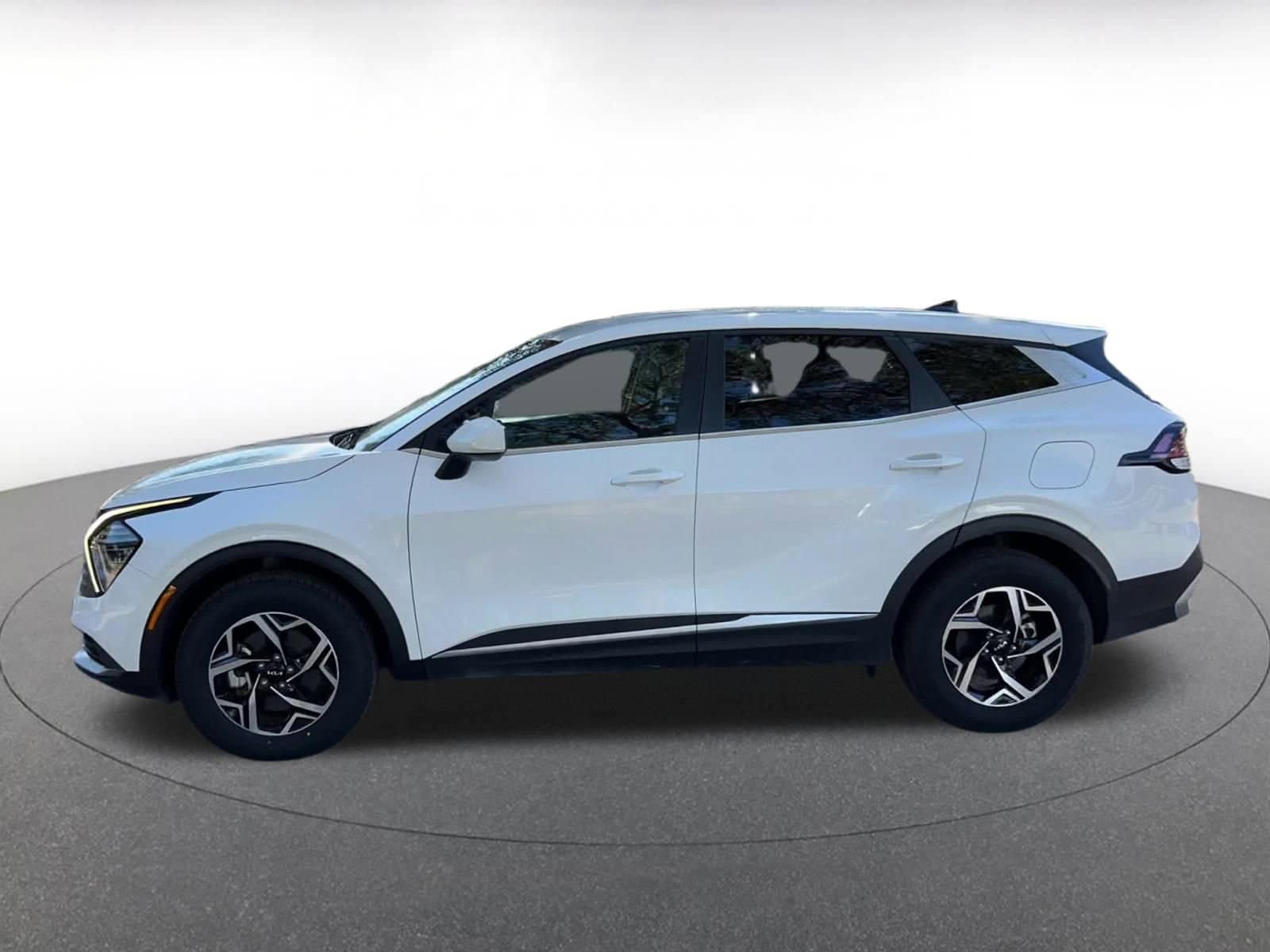 Thumbnail: 2024 Kia Sportage - 9