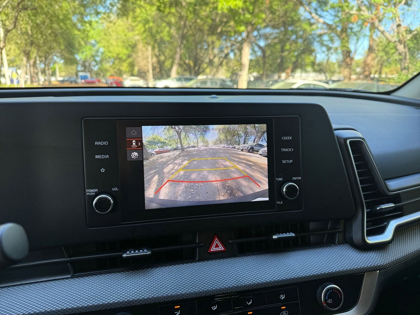 Thumbnail: 2025 Kia Sportage - 18