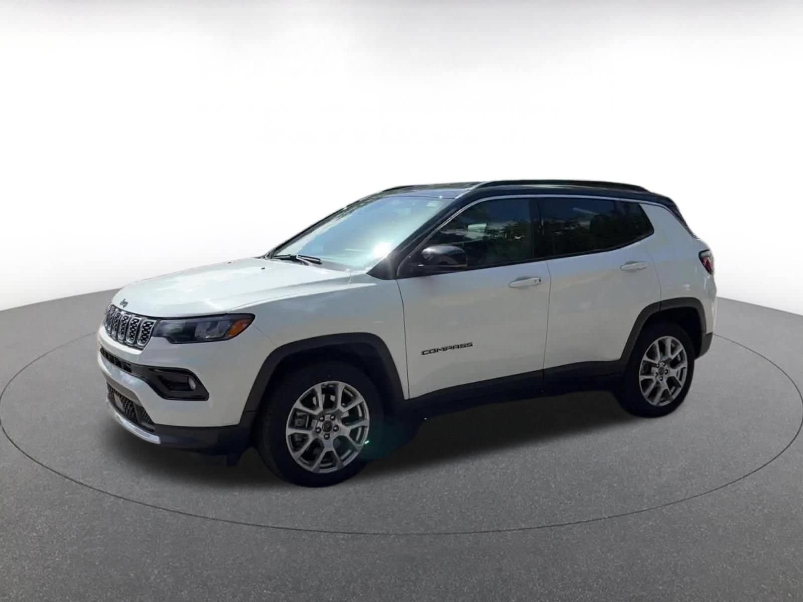 Thumbnail: 2025 Jeep Compass - 8
